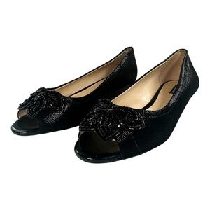 Alex Marie Desirae Black Peep Toe Low Wedge Flat Beaded Flower Size 7.5